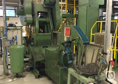 Bottom end production line